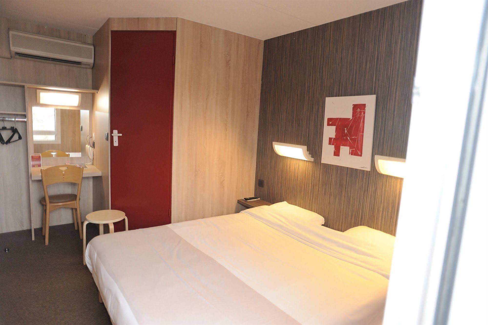 Hotel 4 Saisons Onet-le-Château Zewnętrze zdjęcie