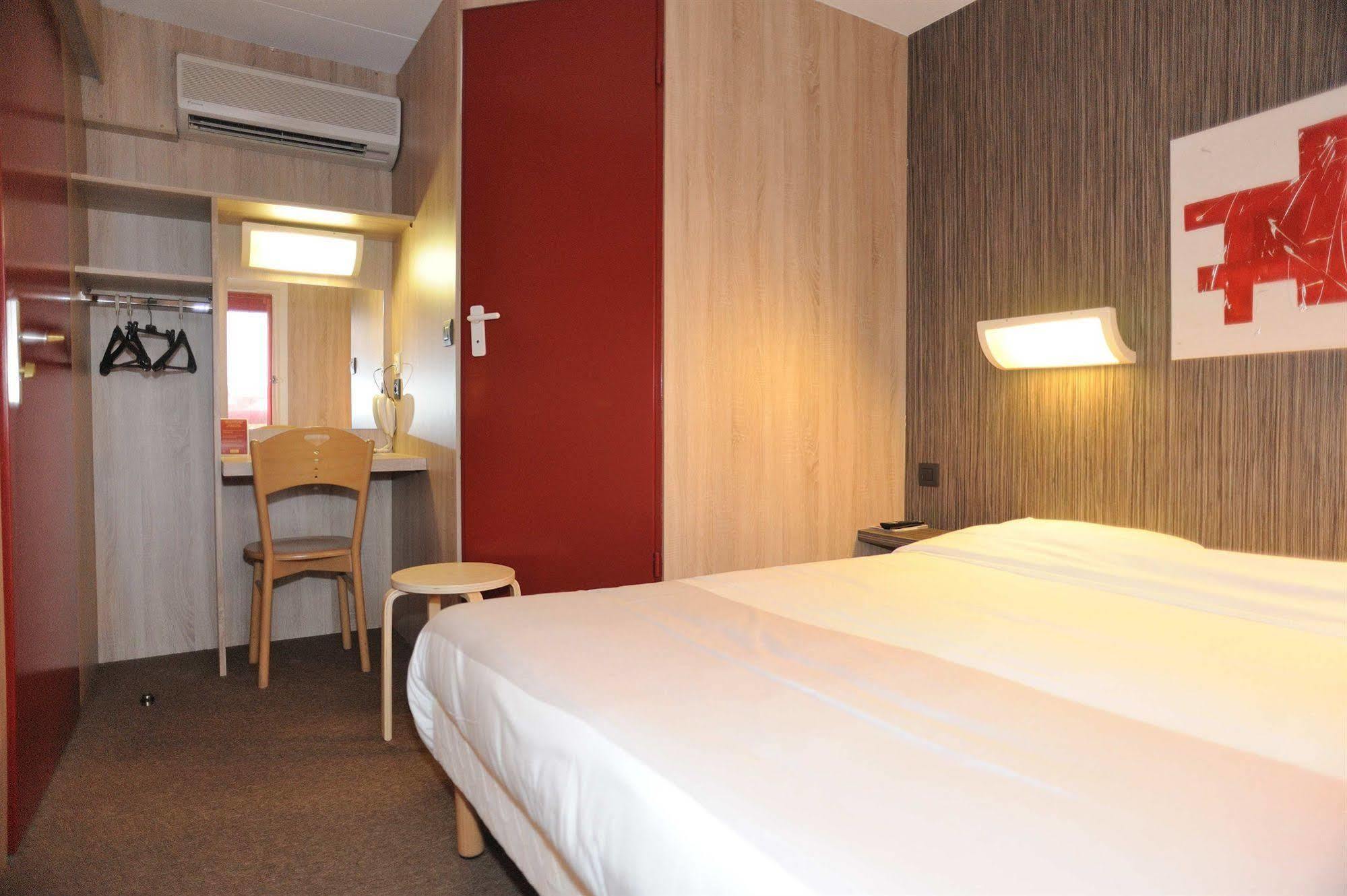 Hotel 4 Saisons Onet-le-Château Zewnętrze zdjęcie
