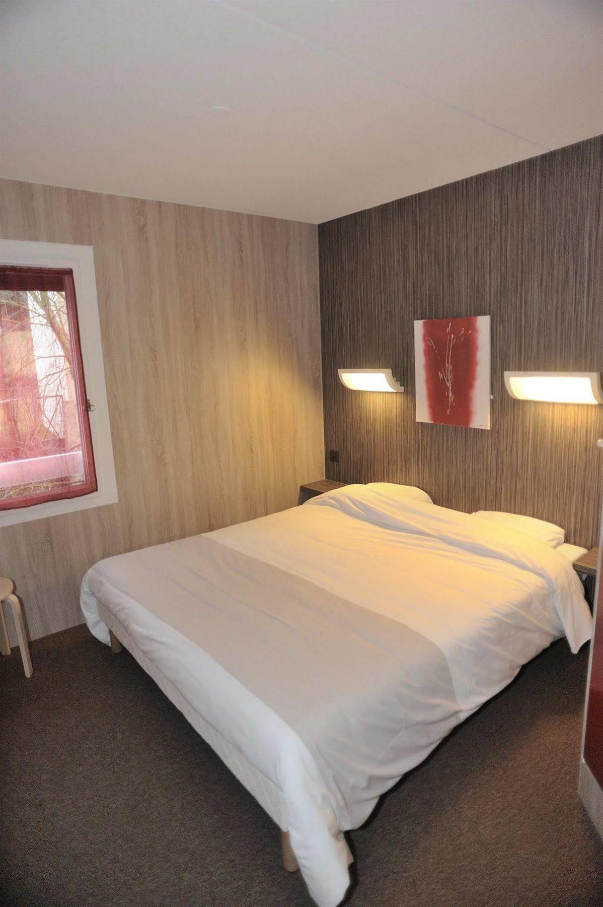 Hotel 4 Saisons Onet-le-Château Zewnętrze zdjęcie